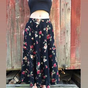 Vintage maxi Koret Black Red Floral Midi Skirt/ Black, green, red & white/ gored